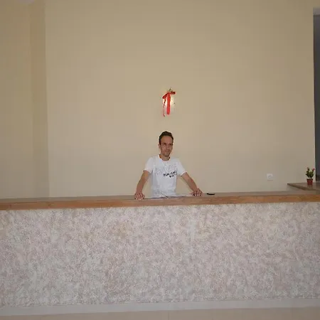 Paradiso Sea View And Pool Corfu מלון דירות 2*