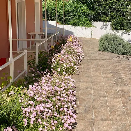 Paradiso Corfu Sea View With Pool In Aparthotel Ipsos