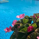 Paradiso Corfu Sea View With Pool In מלון דירות