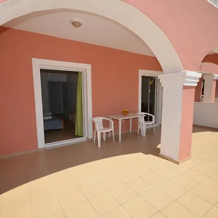Apartmanhotel Paradiso Corfu Sea View With Pool In Ípszosz